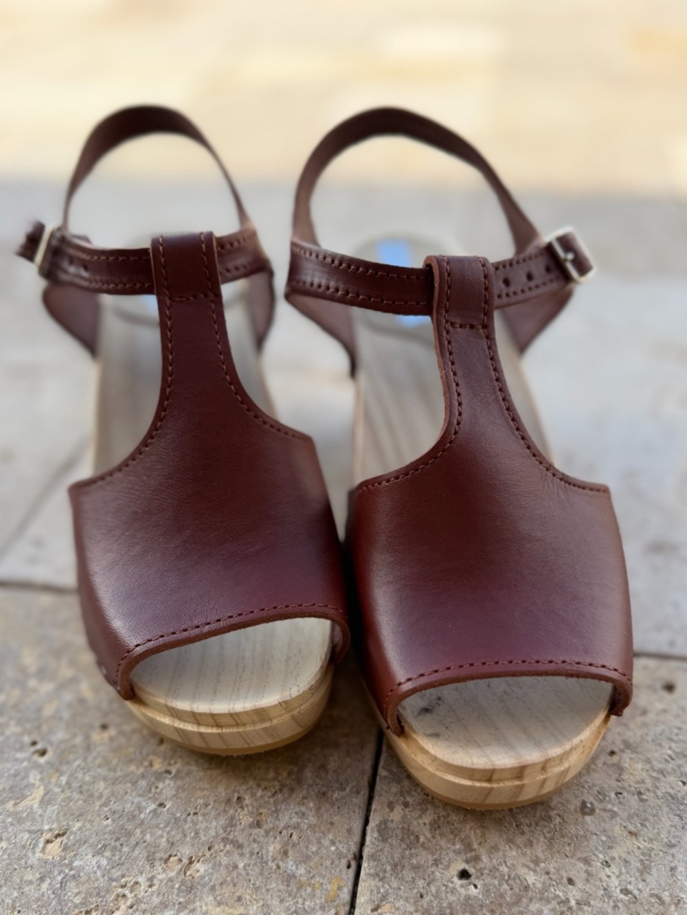 Sandgrens Women's Cognac Leather T-Strap Sandal Clog - Picture 5 of 6